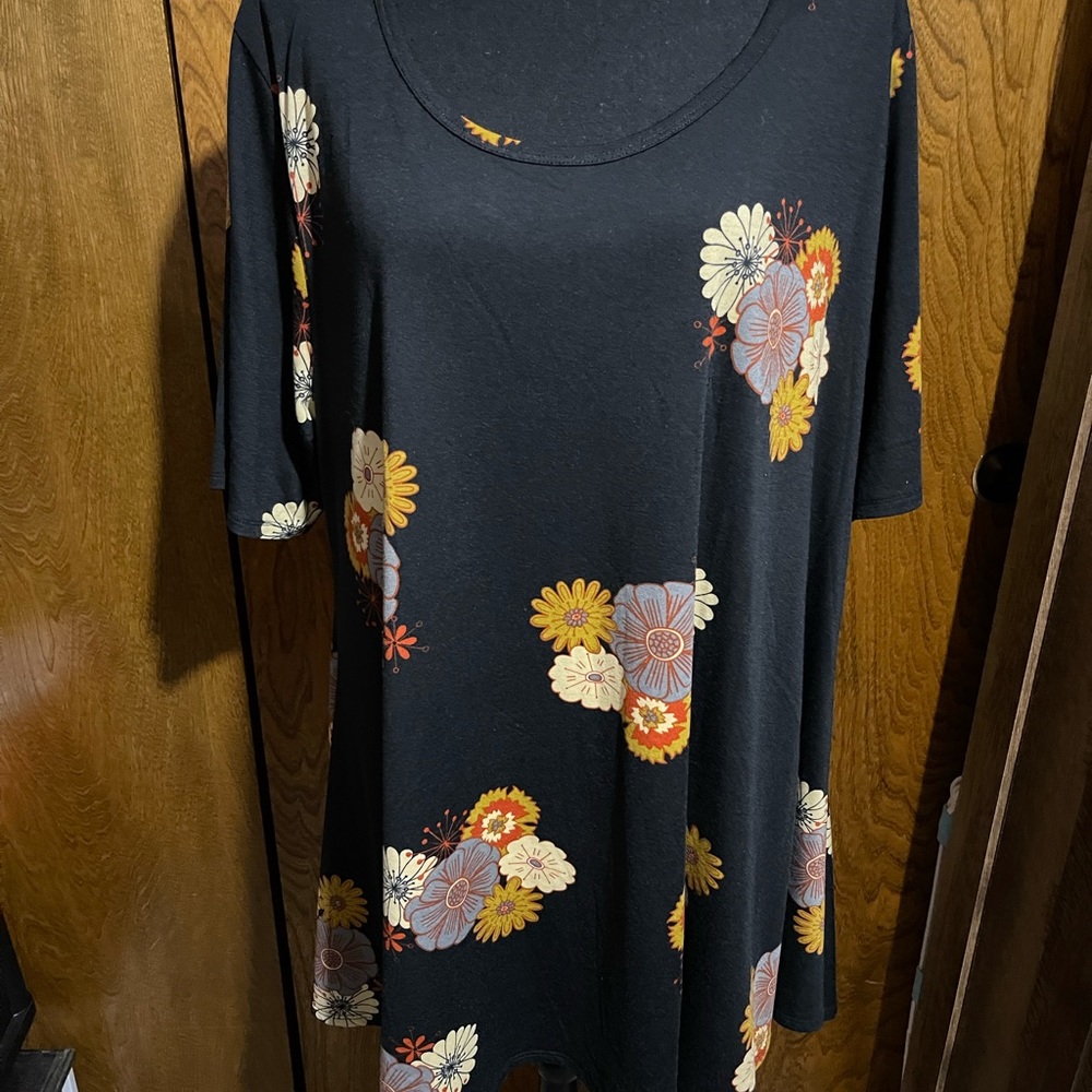 Lularoe shirt Black floral pattern